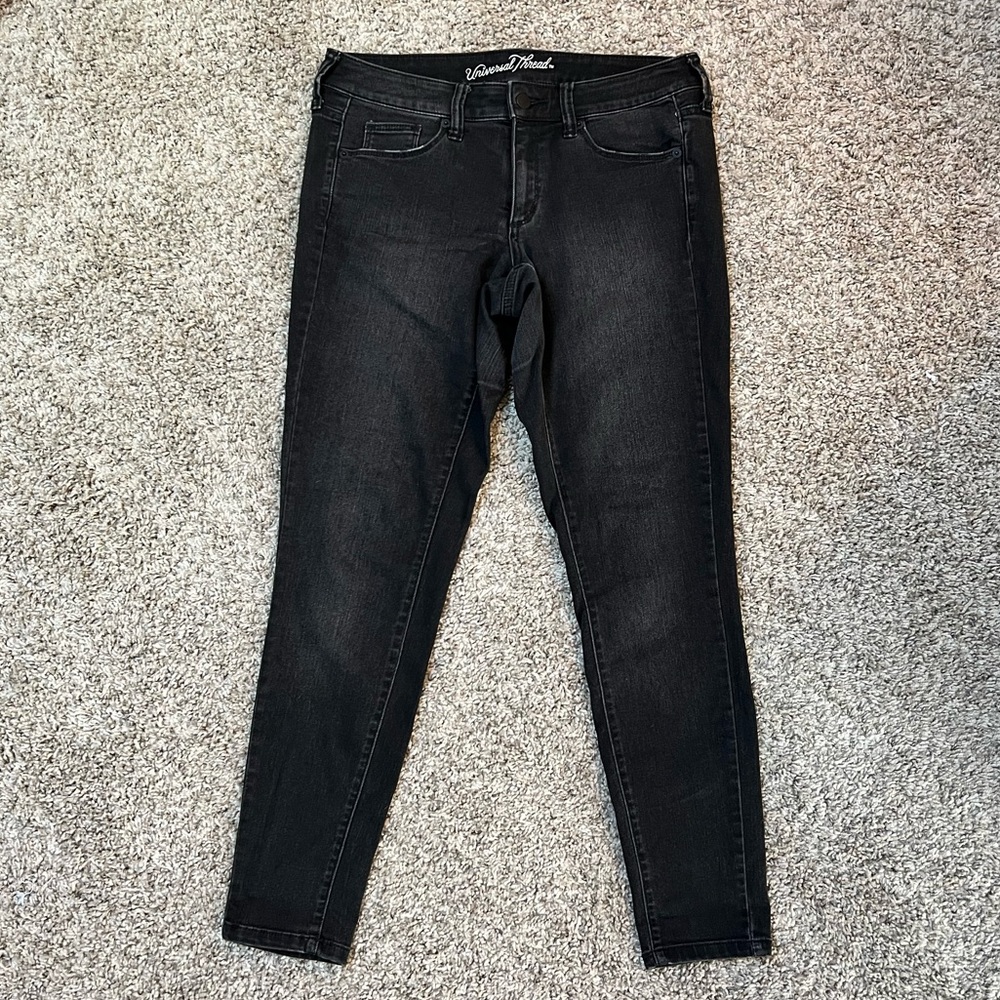 Universal Thread Mid Rise Black Skinny Jeans 🖤 - Picture 2 of 7